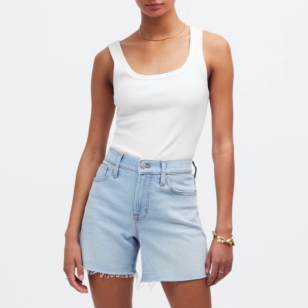 Madewell The Perfect Summer Short 27 raw hem Light Wash Distressed